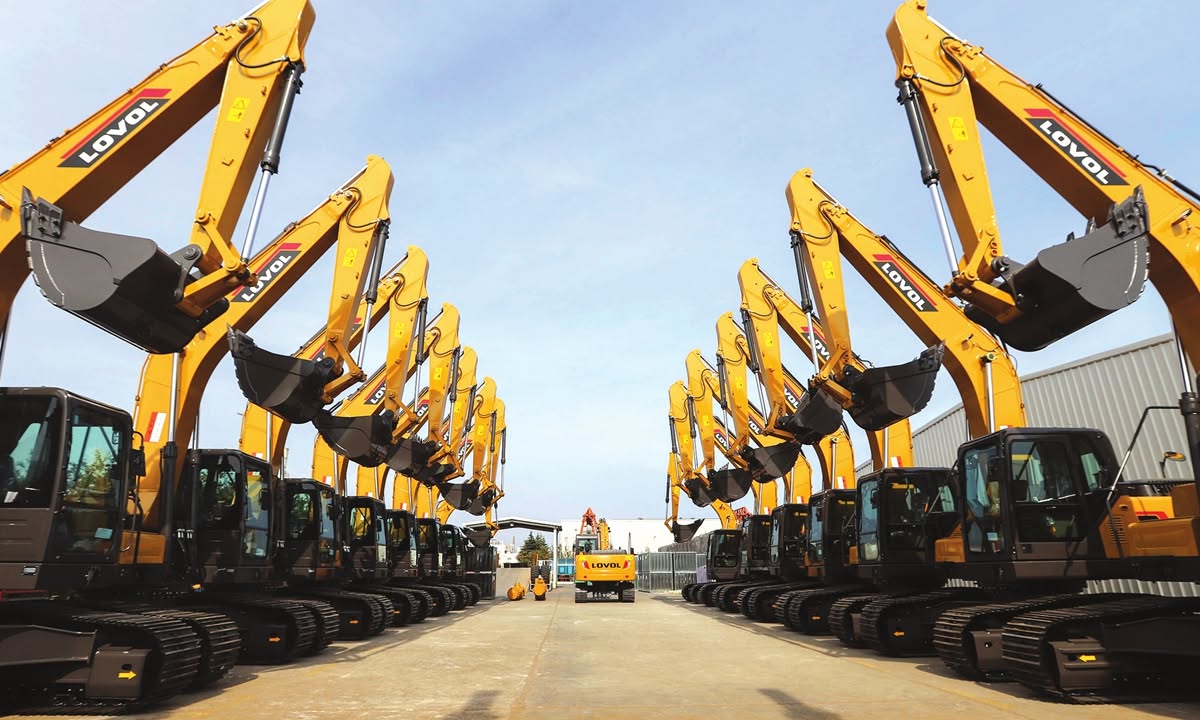 Heavy Construction Machinery Overview in UAE Market Guide